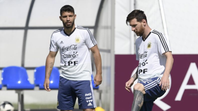 Aguero-Messi Sergio Aguero bocorkan klub Lionel Messi selanjutnya jika hengkang dari Paris Saint-Germain (PSG).