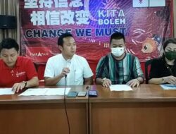 Konferensi pers politisi partai DAP Malaysia, Michael Kong, pada Senin (27/2/2023) terkait pengusaha bernama Lee yang kehilangan Rp 3,4 miliar setelah menerima telepon 14 detik dari penipu.(FACEBOOK via WORLD OF BUZZ)