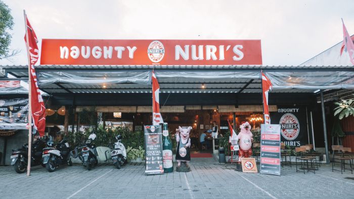 Area depan Naughty Nuris Seminyak. (by dailyvoyagers.com)