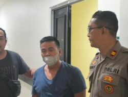 suhendi-saat-diamankan-polisi-tengah Foto: Suhendi yang diamankan polisi (tengah) - (dok. Istimewa)