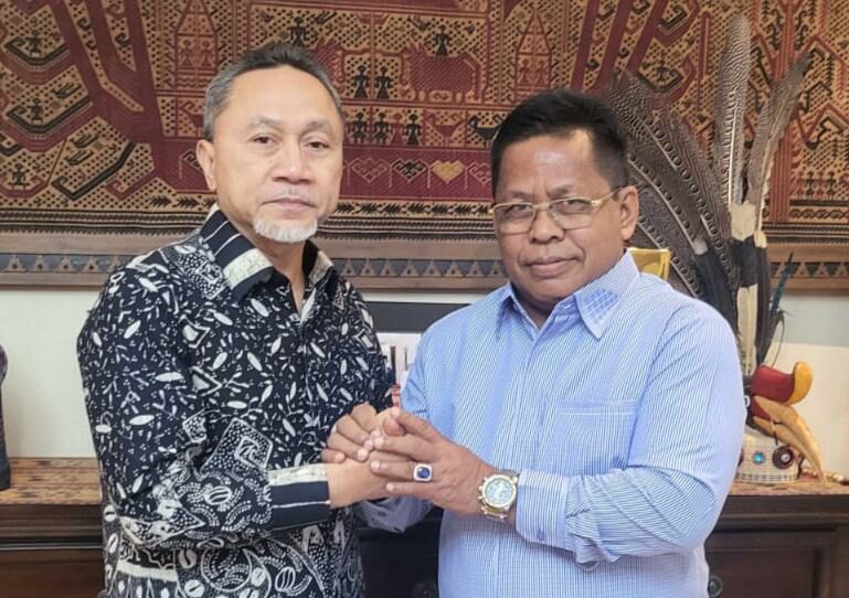 Ketua Umum DPP PAN, Dr H Zulkifli Hasan SE MM dan H Aminullah Usman, SE Ak MM