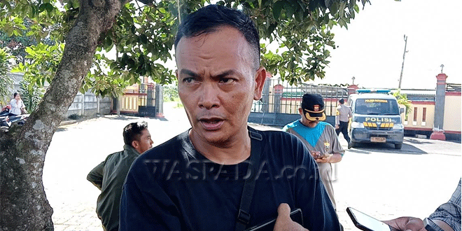 Korban pelaku begal di Fly Over Amplas melapor ke Mapolsek Patumbak. (WOL Photo)